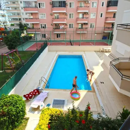 Просторная Квартира С Бассейном Alanya